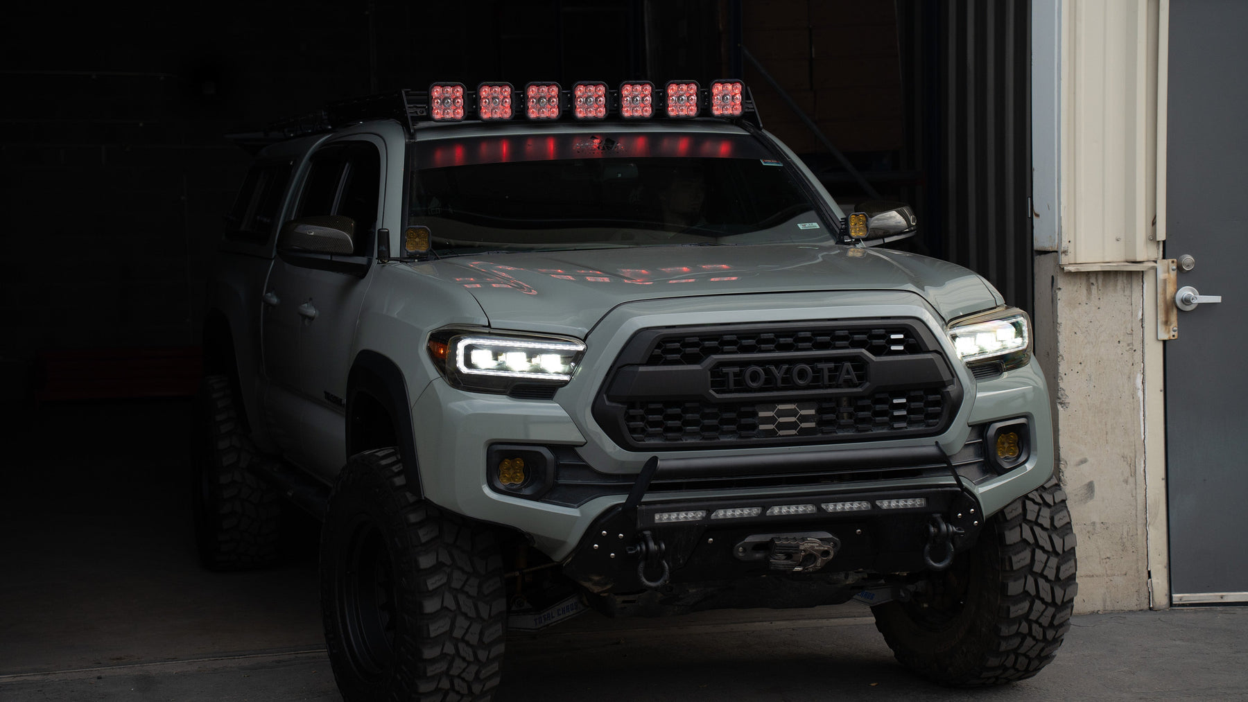 How to Choose the Right Light Bar for Your Toyota Tacoma