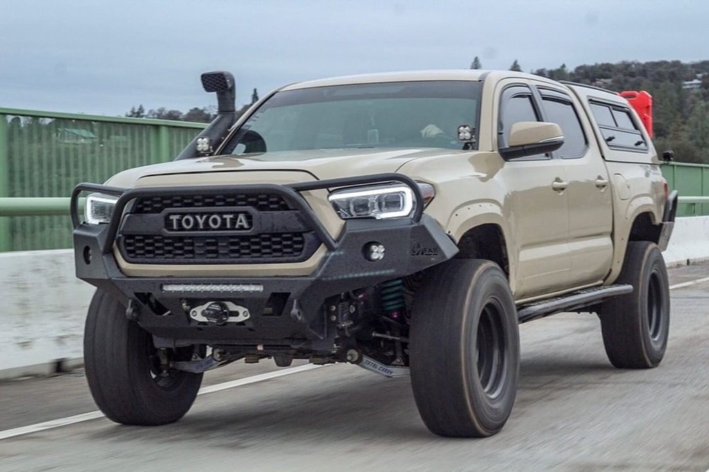 Tastefully Built Up 2016 Tacoma by @Augustine_Sharpe