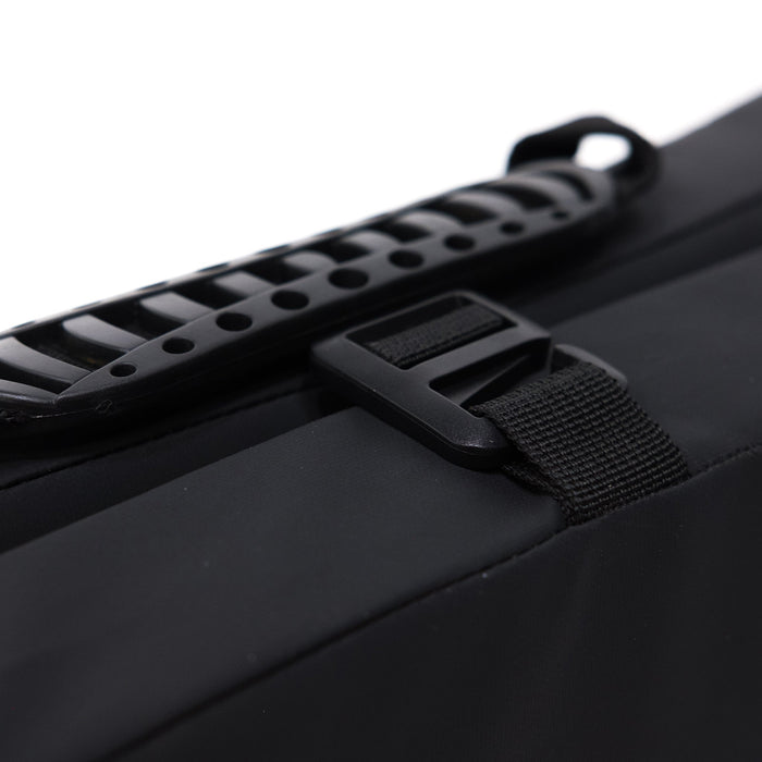 CACHE The Lounger Chair