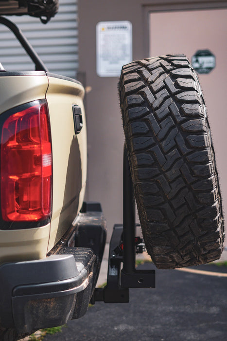 RIG'd UltraSwing™ Multi-Fit Spare Tire Hitch Mount