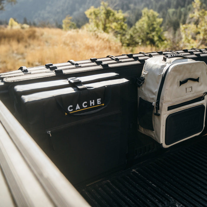 CACHE The Lounger Chair