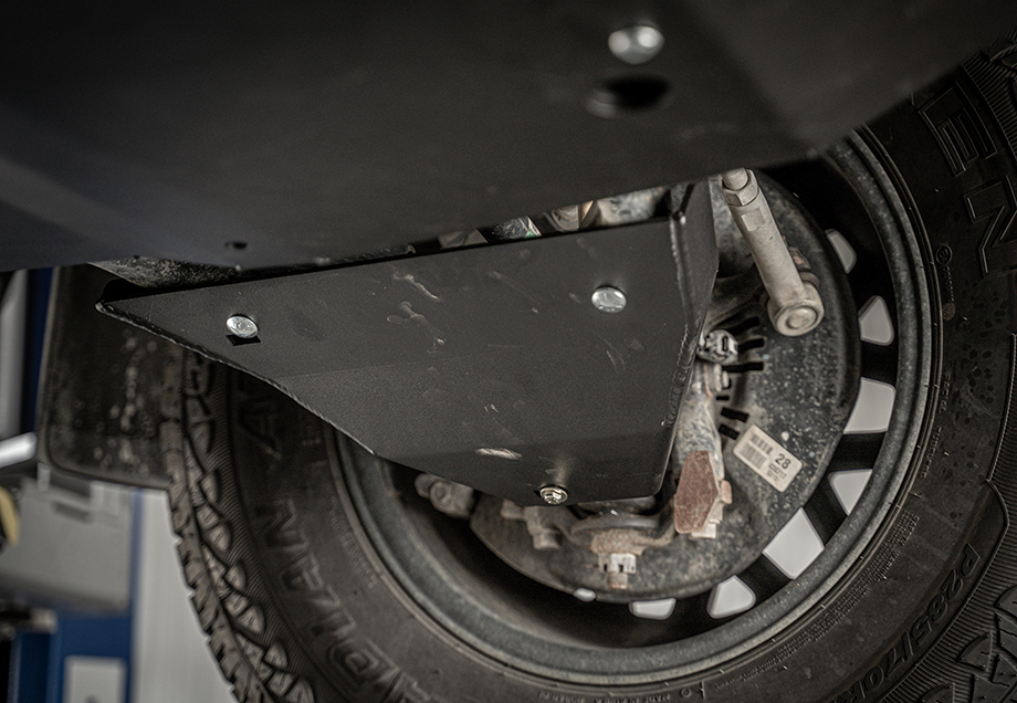 Cali Raised Lower Control Arm Skid Plate For Tacoma (2005-2023)