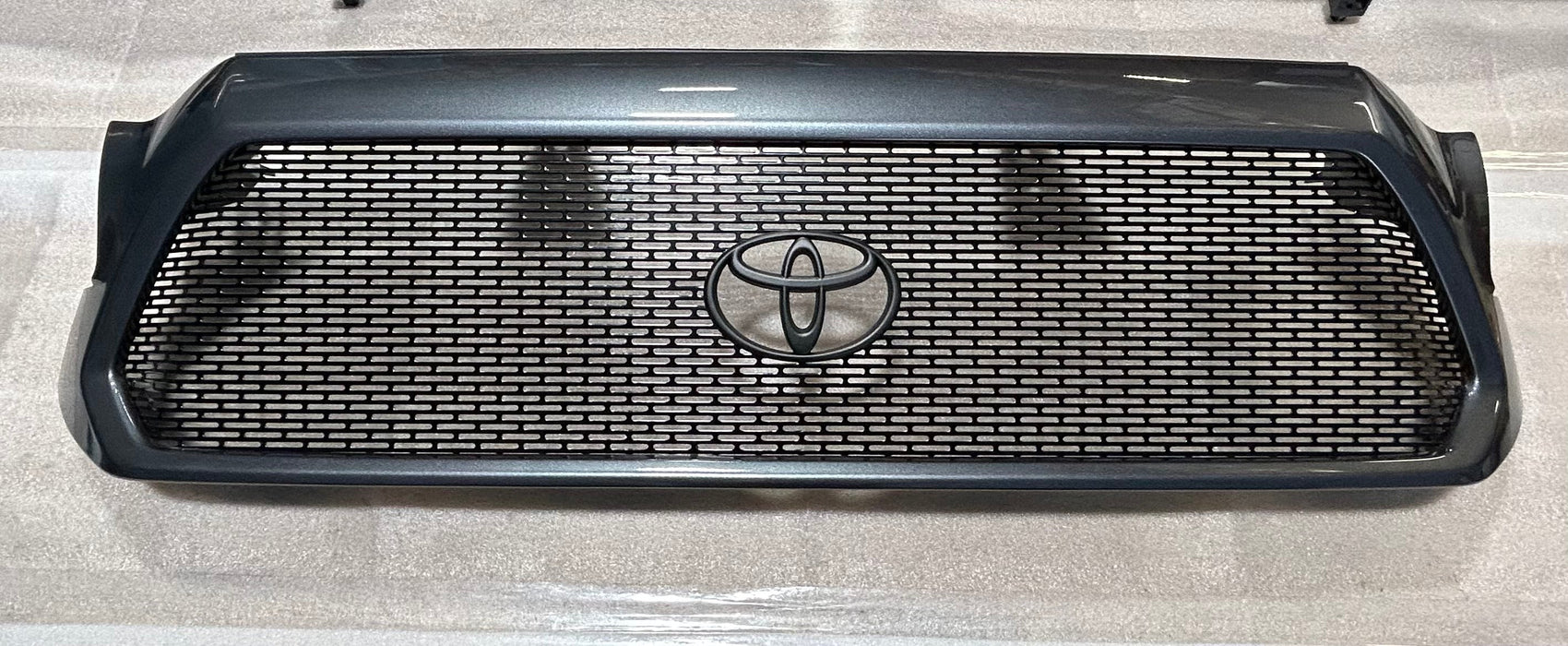 SRQ Fab Mesh Grille For Tacoma (2012-2015)