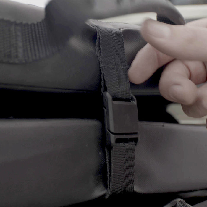 CACHE The Lounger Chair