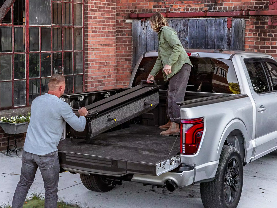 RetraxPro FRC-4000 Retractable Bed Cover For Tacoma (2024-Current)