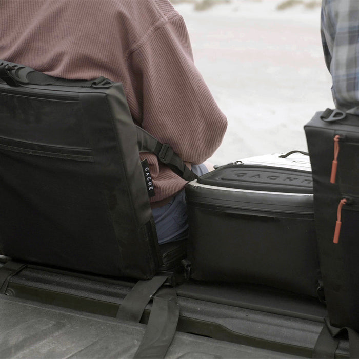 CACHE The Lounger Chair