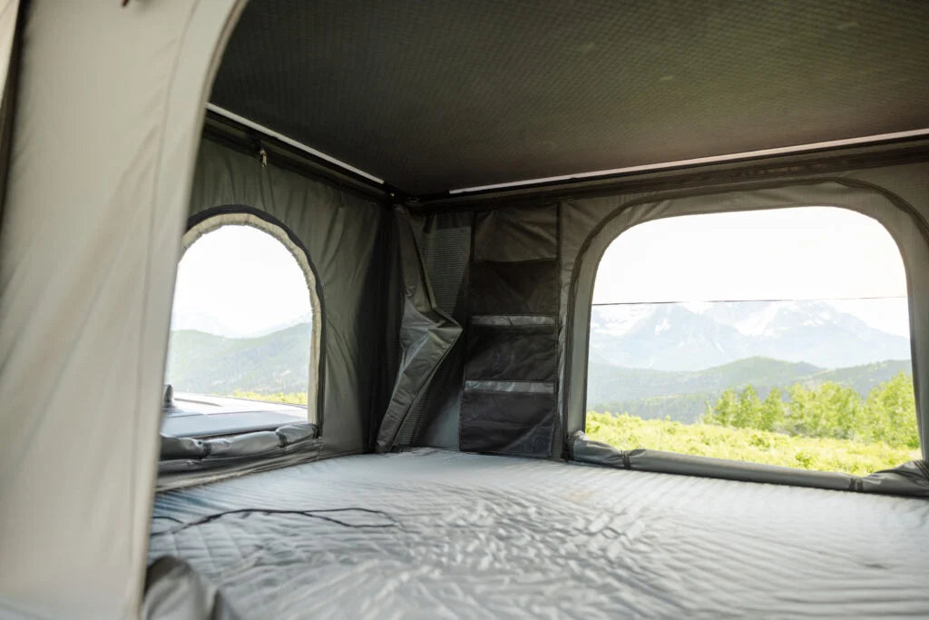 pop up rooftop tent Smittybilt Aluminum Pop-Up Roof Top Tent RTT