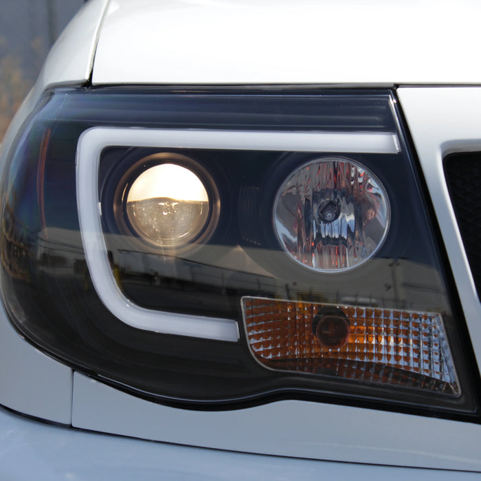 Spyder Black V2 Projector Headlights W/DRL Light Bar for Tacoma (2005-2011)