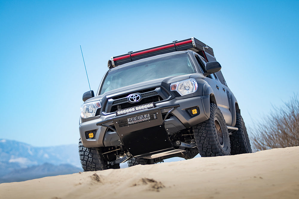 Total Chaos Mid Travel Lift Kit W/Front & Rear 2.5" Adjustable King Shocks for Tacoma (2005-2015)