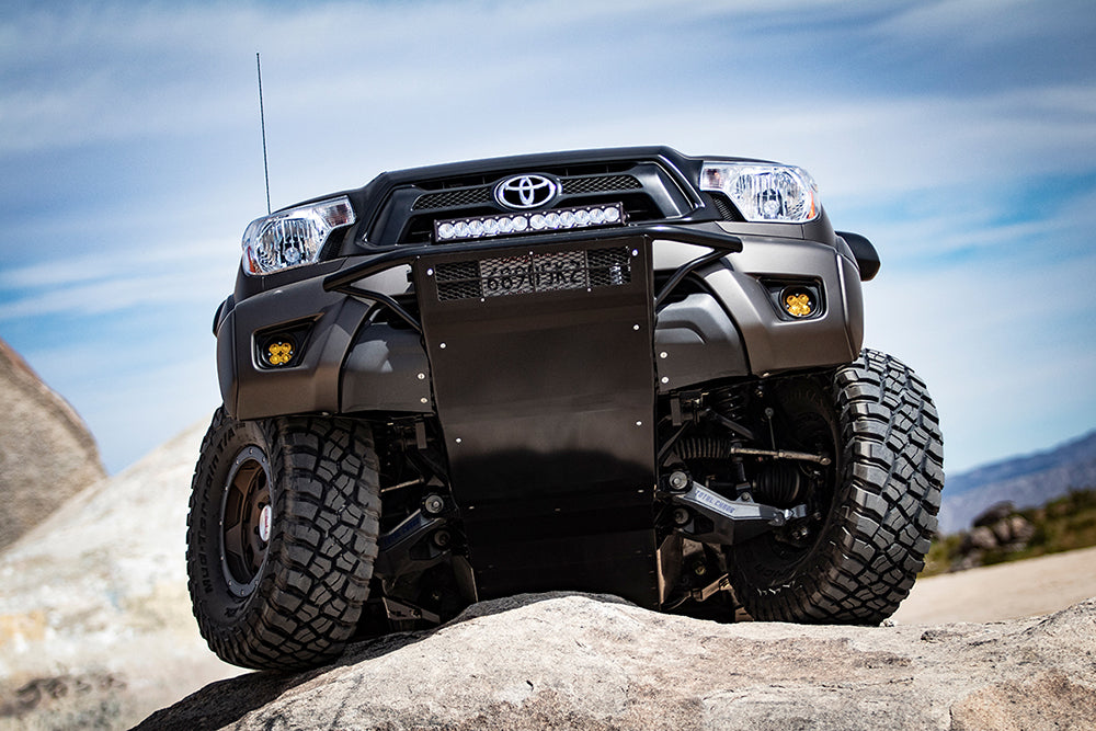 Total Chaos Mid Travel Lift Kit W/Front & Rear 2.5" Adjustable King Shocks for Tacoma (2005-2015)