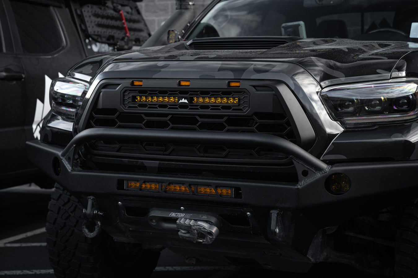 Toyota Tacoma Grilles (1996-2026)