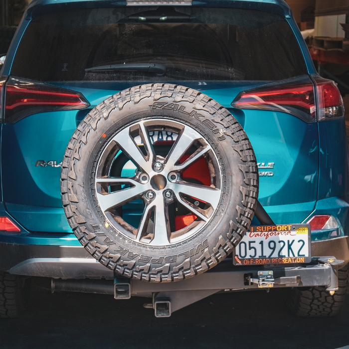 RIG'd UltraSwing™ Multi-Fit Spare Tire Hitch Mount